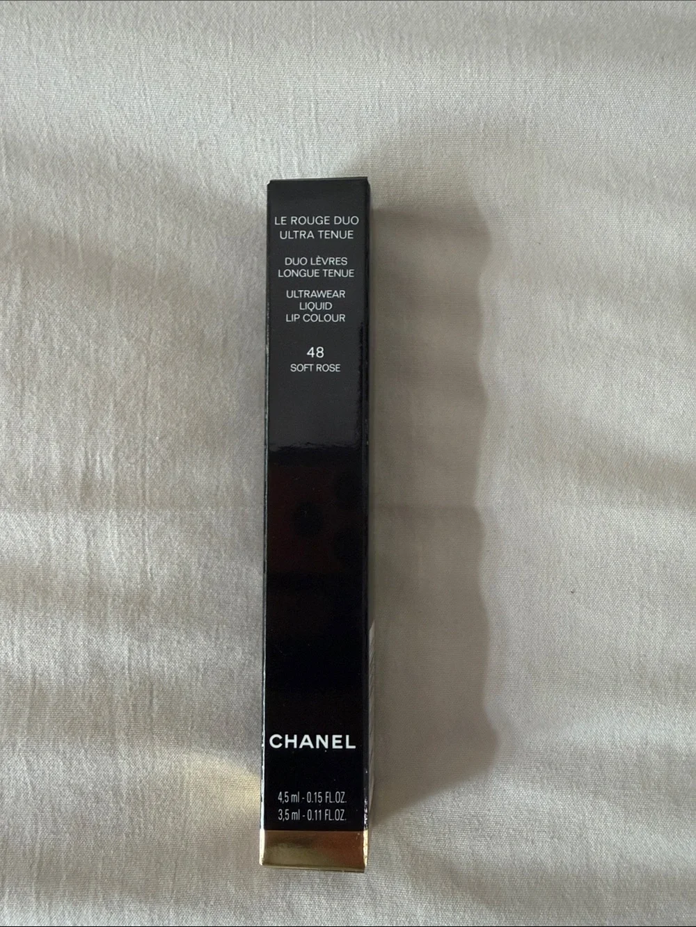 CHANEL Le Rouge Duo Ultra Tenue 48 Soft Rose - Black & Gold Packaging